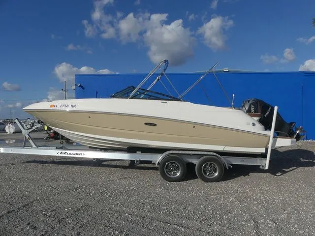 Slide: The Image of Sea Ray SDX 240 OB 2017 - 7