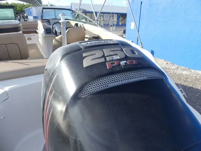 Slide: The Image of Sea Ray SDX 240 OB 2017 - 9