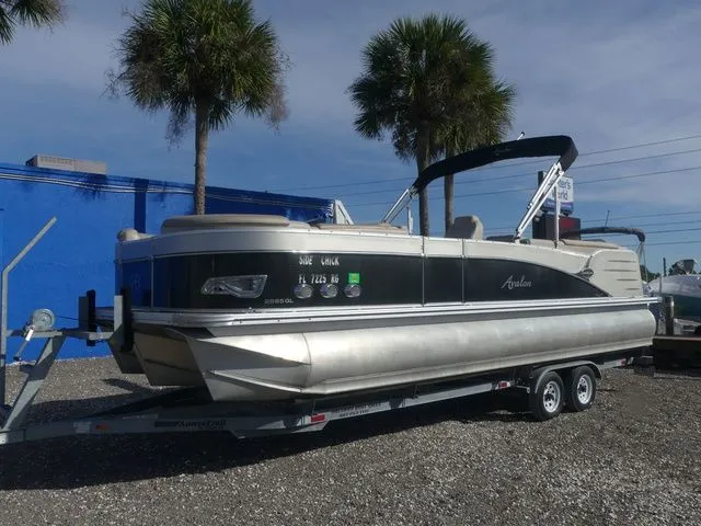 The Image of Avalon Catalina Platinum Quad Lounge 25' 2017 - 1