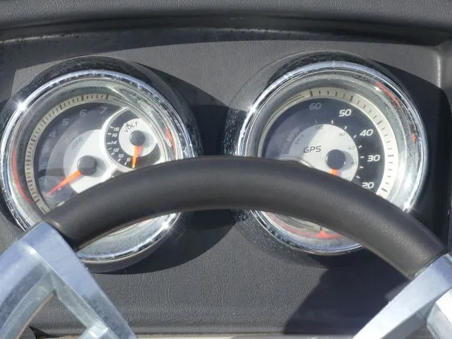 Slide: The Image of Avalon Catalina Platinum Quad Lounge 25' 2017 - 21