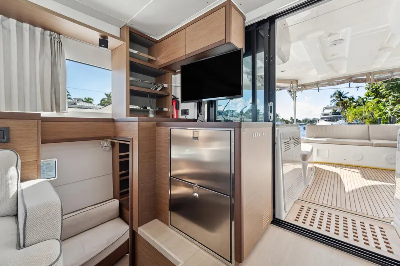 Slide: The Image of Lagoon 46 2022 - 50