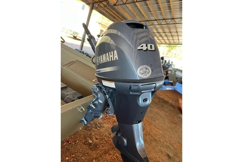 Slide: The Image of Yamaha 40 horsepower outboard motor on 2025 G3 Gator Tough 15 DK boat. - 4