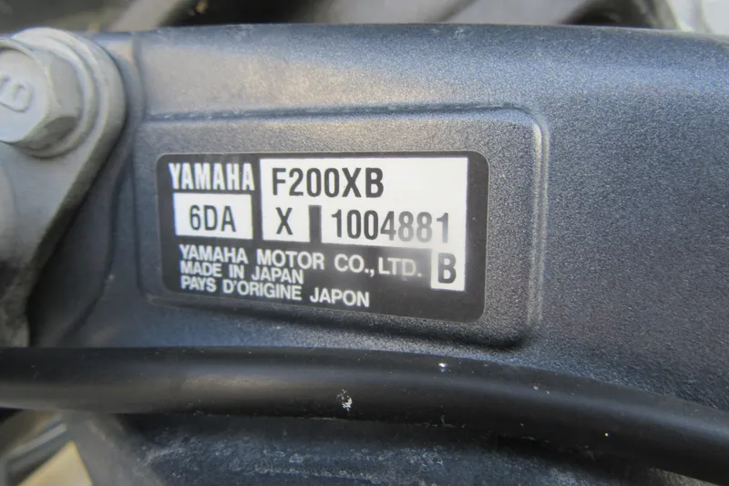 Slide: The Image of Yamaha F200XB engine label on 2014 Sea Hunt Ultra 234 boat. - 5