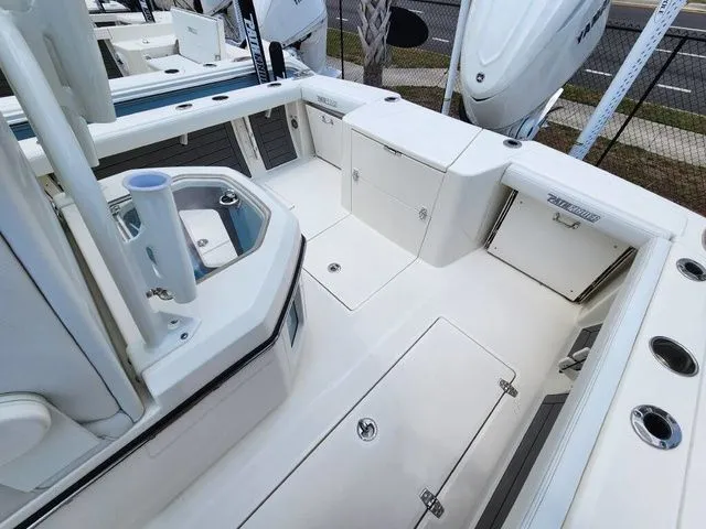 Slide: The Image of Pathfinder 2400 Open 2025 - 16