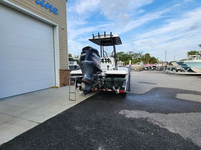 Slide: The Image of Shearwater 23LTZ 2019 - 6