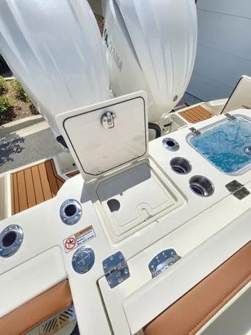 Slide: The Image of Cobia 265 Open Center Console 2025 - 12