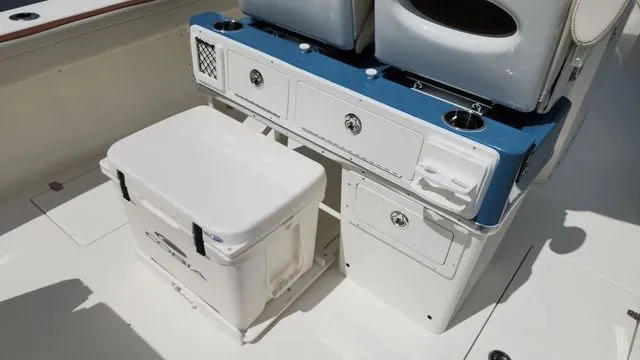 Slide: The Image of Cobia 265 Open Center Console 2025 - 14