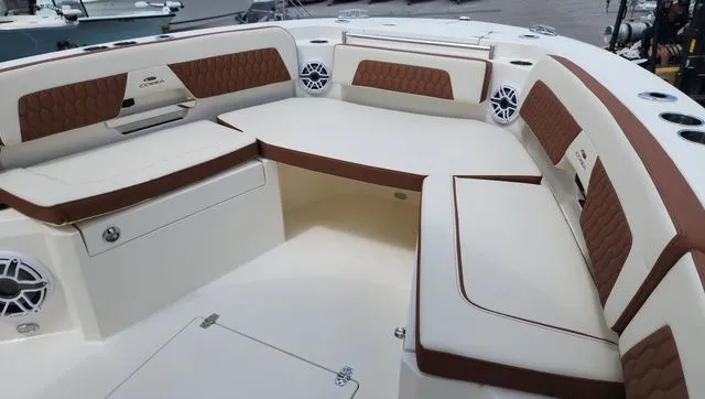 Slide: The Image of Cobia 265 Open Center Console 2025 - 35