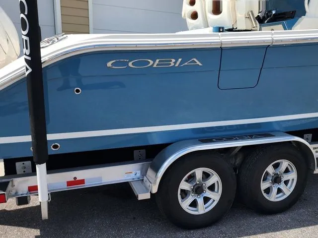 Slide: The Image of Cobia 265 Open Center Console 2025 - 7