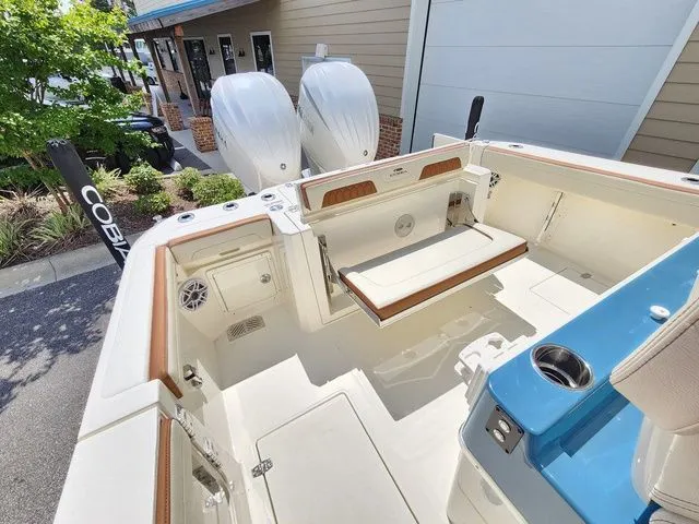 Slide: The Image of Cobia 265 Open Center Console 2025 - 9