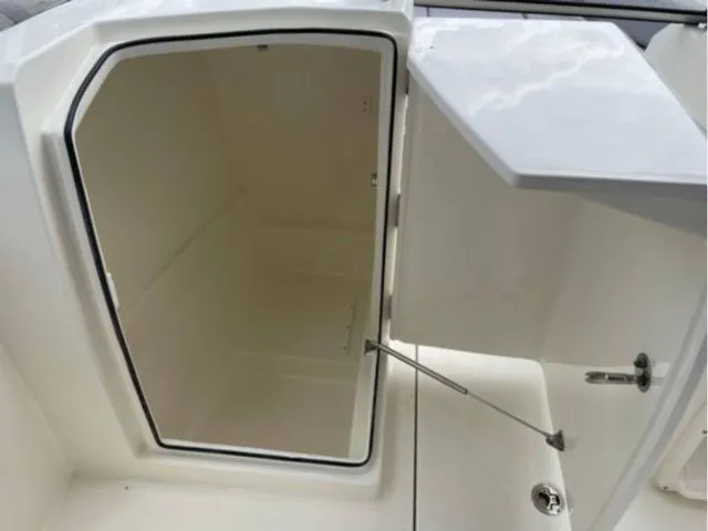 Slide: The Image of Cobia 220 Dual Console 2025 - 20