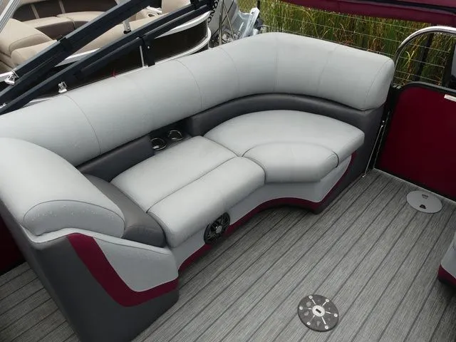 Slide: The Image of Manitou 21 OASIS RF VP 2022 - 10