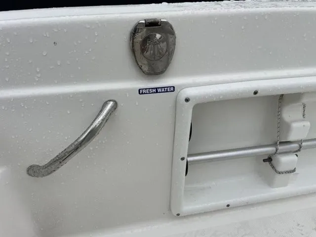 Slide: The Image of NauticStar 211 Angler 2016 - 12