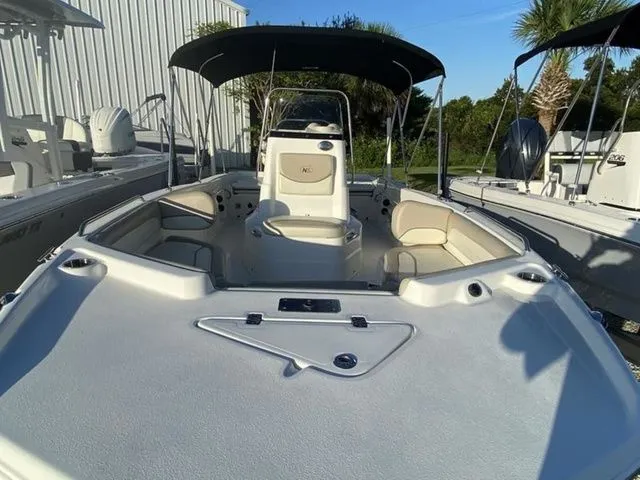 Slide: The Image of NauticStar 211 Angler 2016 - 20