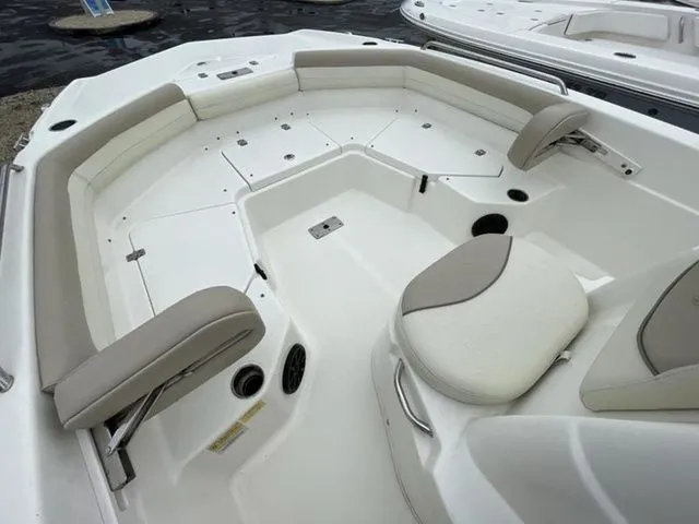 Slide: The Image of NauticStar 211 Angler 2016 - 5