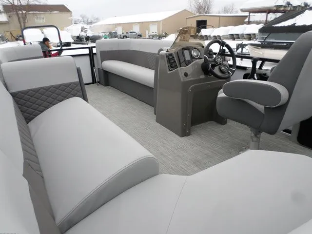 Slide: The Image of Angler Quest 818 Panfish 2026 - 5