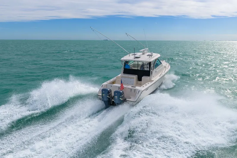 Slide: The Image of Pursuit OS 345 Offshore 2012 - 16