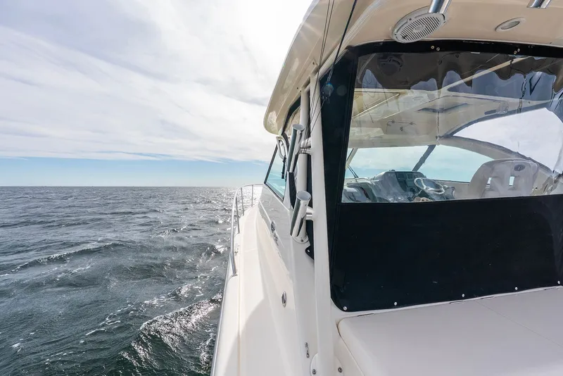 Slide: The Image of Pursuit OS 345 Offshore 2012 - 39