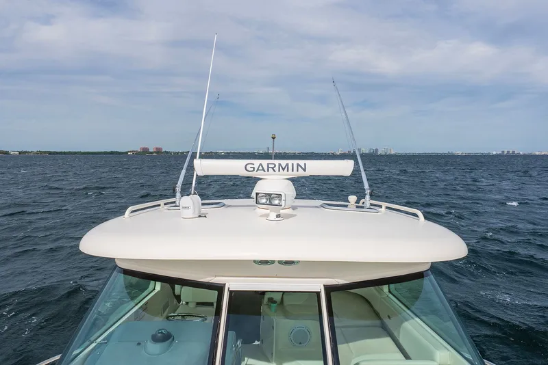 Slide: The Image of Pursuit OS 345 Offshore 2012 - 40