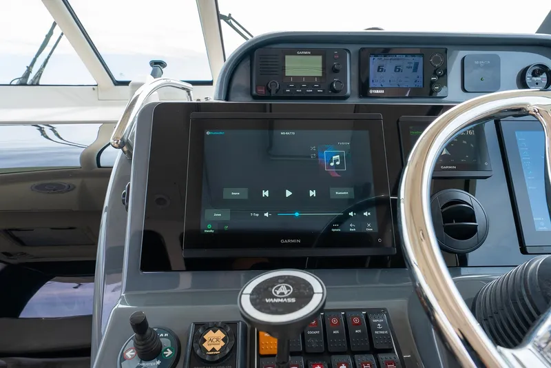 Slide: The Image of Pursuit OS 345 Offshore 2012 - 47