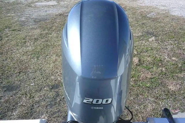 Slide: The Image of 2023 Sea Hunt Ultra 234 with Yamaha 200 outboard motor, viewed from above. - 33