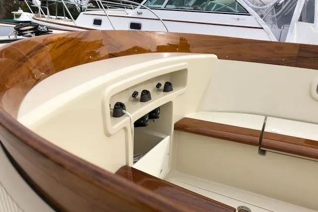 Slide: The Image of Ease of handling lines in the cockpit. - 5