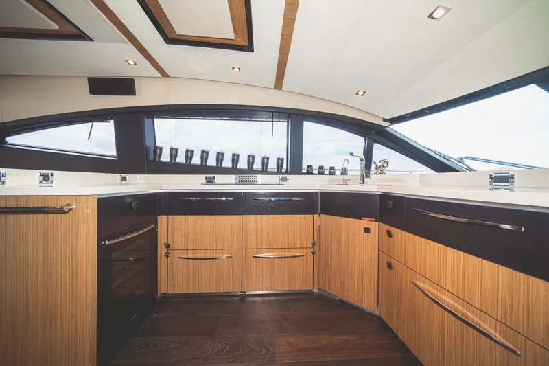 Slide: The Image of Luxurious kitchen on the 2017 Sea Ray L650 Fly yacht. - 19