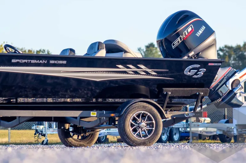 Slide: The Image of 2026 G3 Sportsman 1810 SE boat with Yamaha engine on trailer. - 9