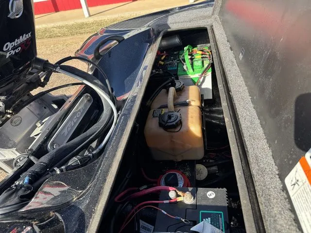 Slide: The Image of Triton 18XS DC 2012 - 18