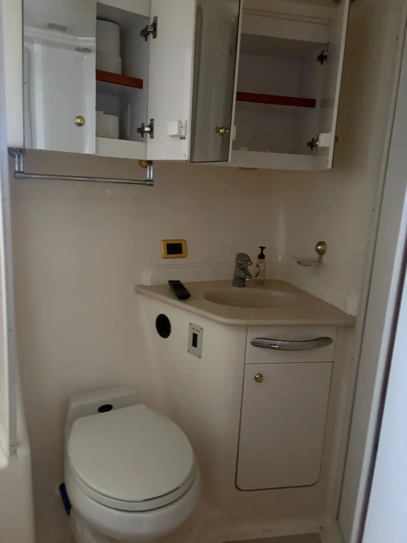 Slide: The Image of Sea Ray Five Forty 2001 - 62