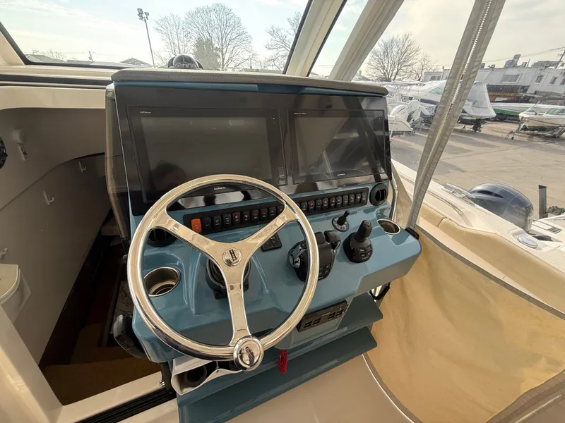 Slide: The Image of Pursuit S 368 Sport 2018 - 2