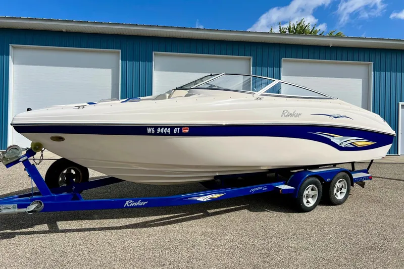Slide: The Image of 2004 Rinker 232 Captiva Bowrider capacity label, 12 persons or 1885 lbs. - 18