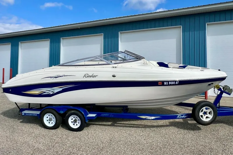 Slide: The Image of Engine of 2004 Rinker 232 Captiva Bowrider with MerCruiser 5.0 MPI. - 2
