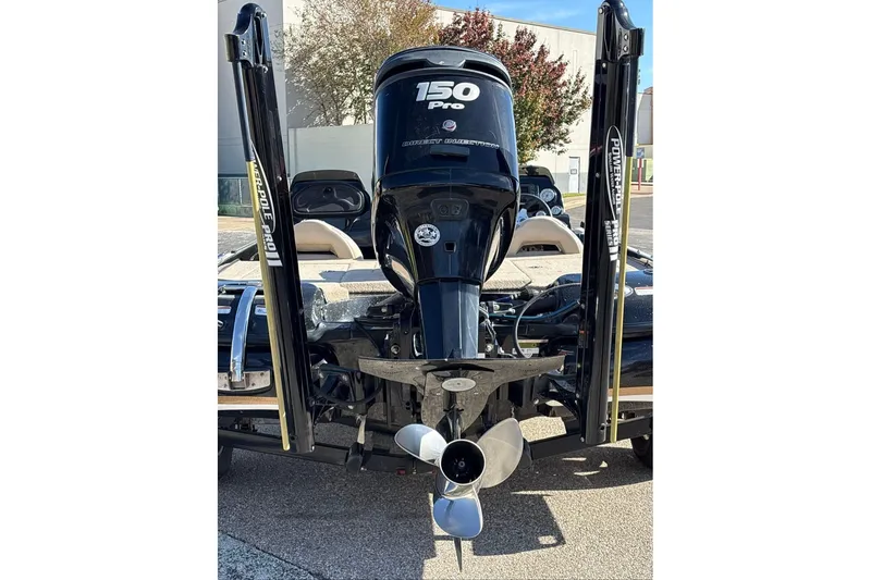 Slide: The Image of 2013 Nitro Z-7 boat with Mercury 150 Pro motor and Power-Pole anchors. - 19