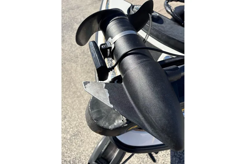 Slide: The Image of Damaged propeller on 2013 Nitro Z-7 boat, close-up view. - 9