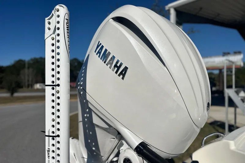 Slide: The Image of Yamaha outboard motor on 2026 Pathfinder 2500 Hybrid boat, featuring Power-Pole anchor system. - 20