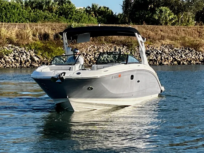 Slide: The Image of Sea Ray SDX 290 Outboard 2020 - 3