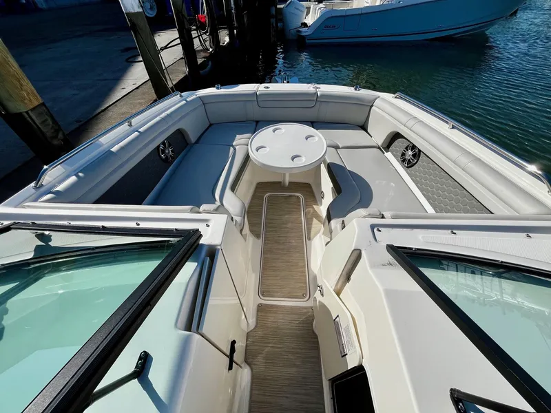 Slide: The Image of Sea Ray SDX 290 Outboard 2020 - 6