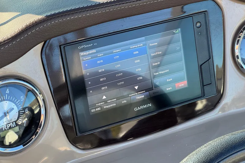 Slide: The Image of Garmin GPS display on 2019 Chaparral 21 H2O Ski & Fish boat dashboard. - 30