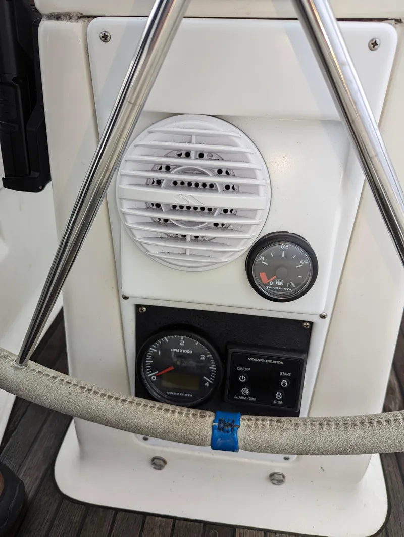 Slide: The Image of Control panel of a 2001 Bavaria 34 yacht. - 39