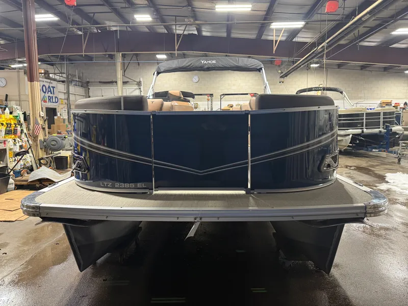 Slide: The Image of Tahoe LTZ 2385 Elite Cruise & Honda 4-Stroke EFI 2026 - 31