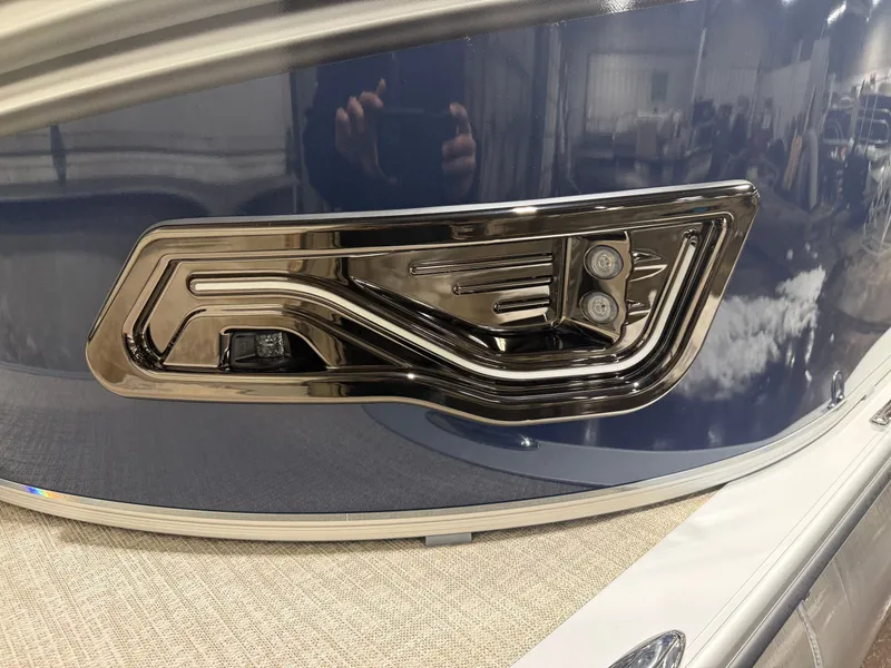 Slide: The Image of Tahoe LTZ 2385 Elite Cruise & Honda 4-Stroke EFI 2026 - 32