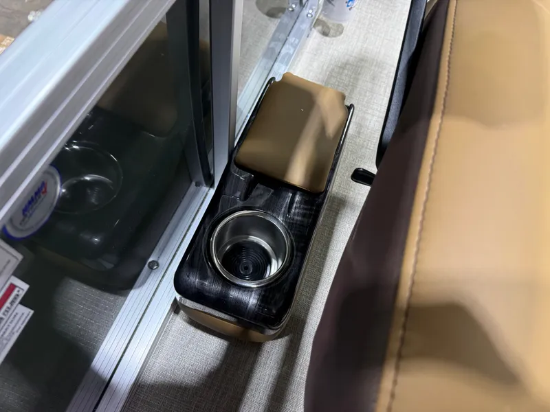 Slide: The Image of Tahoe Sport 2180 Swingback (VRB) & Honda 4-Stroke EFI 2026 - 14