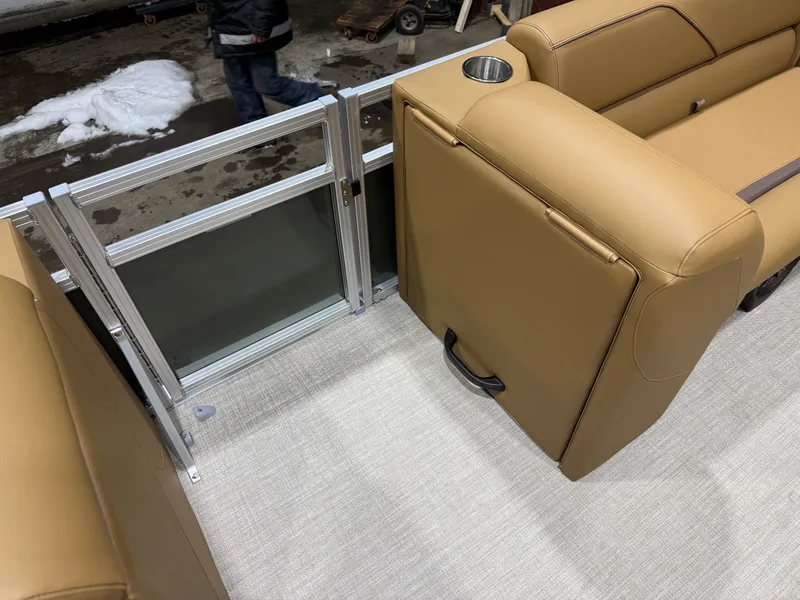 Slide: The Image of Tahoe Sport 2180 Swingback (VRB) & Honda 4-Stroke EFI 2026 - 27