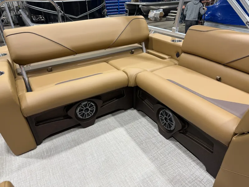 Slide: The Image of Tahoe Sport 2180 Swingback (VRB) & Honda 4-Stroke EFI 2026 - 34