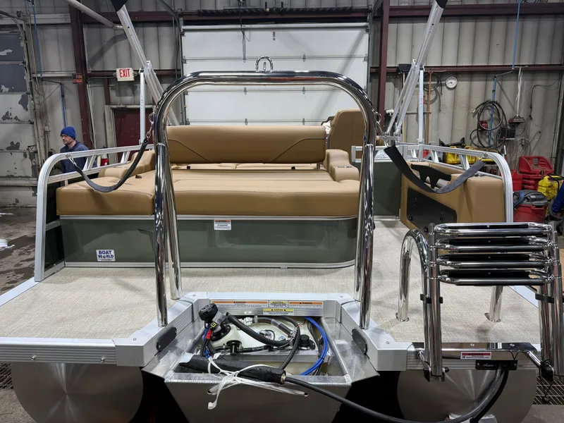 Slide: The Image of Tahoe Sport 2180 Swingback (VRB) & Honda 4-Stroke EFI 2026 - 44