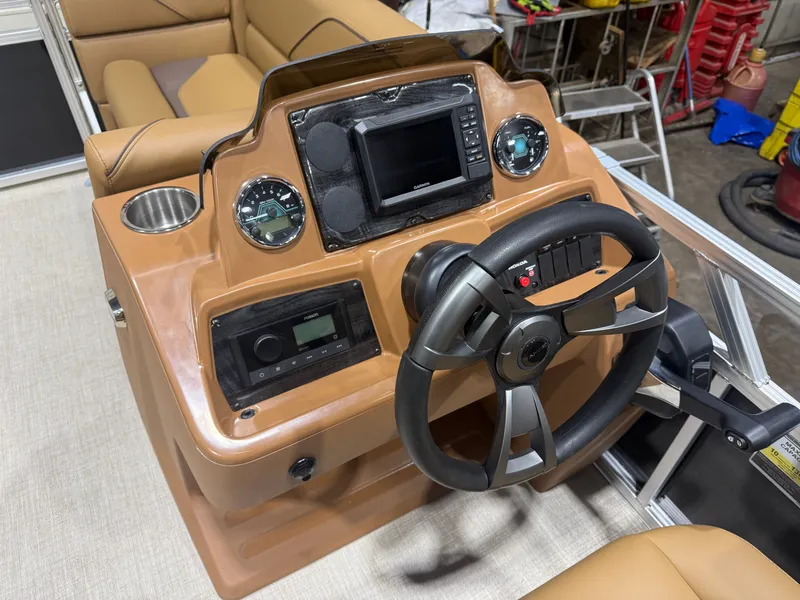 Slide: The Image of Tahoe Sport 2180 Swingback (VRB) & Honda 4-Stroke EFI 2026 - 11