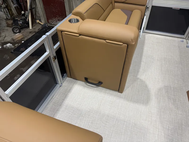 Slide: The Image of Tahoe Sport 2180 Swingback (VRB) & Honda 4-Stroke EFI 2026 - 26