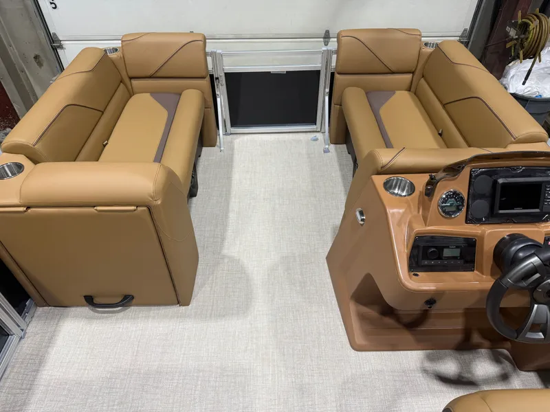 Slide: The Image of Tahoe Sport 2180 Swingback (VRB) & Honda 4-Stroke EFI 2026 - 28