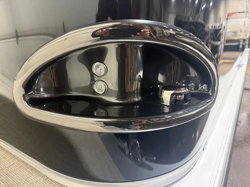 Slide: The Image of Tahoe Sport 2180 Swingback (VRB) & Honda 4-Stroke EFI 2026 - 34